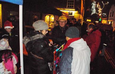 Christmas Fayre - People enjoying the atmosphere despite the weather