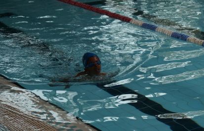 Alexander swimming strongly on the return leg